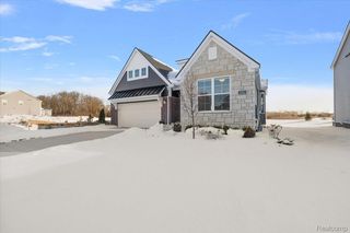 2352 Provencal Drive, Commerce Charter Township, MI 48382