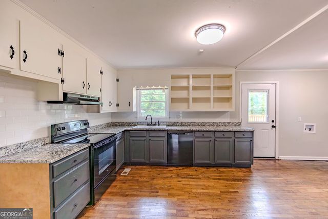 107 Lassiter Drive, Dublin, GA 31021