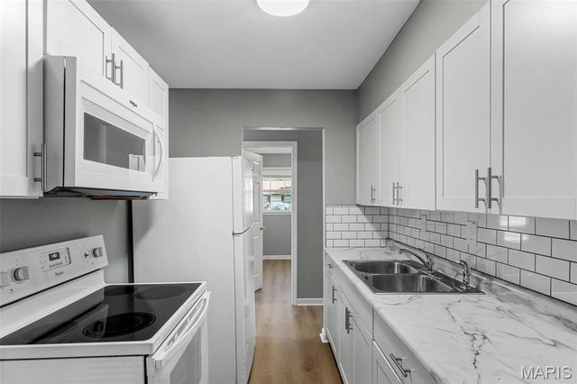 416 Midlothian Road, St Louis, MO 63137