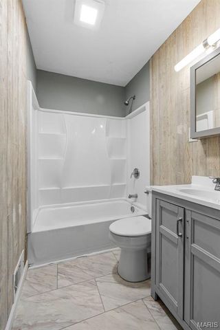 416 Midlothian Road, St Louis, MO 63137