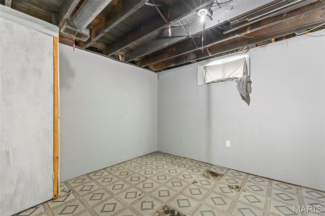 416 Midlothian Road, St Louis, MO 63137