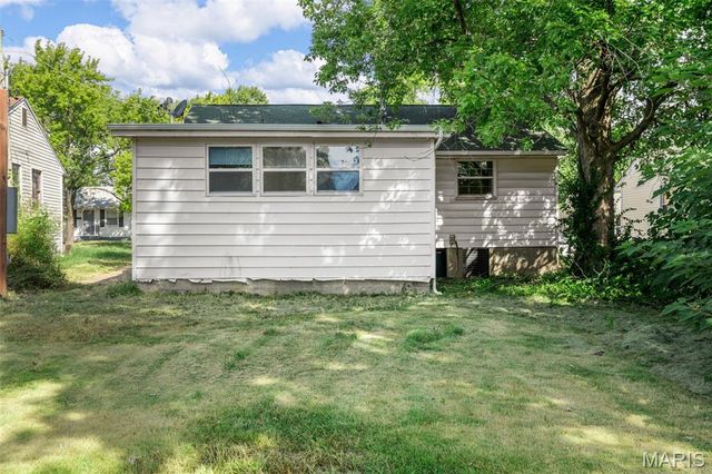 416 Midlothian Road, St Louis, MO 63137
