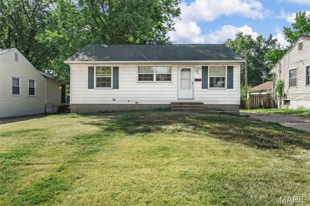 416 Midlothian Road, St Louis, MO 63137
