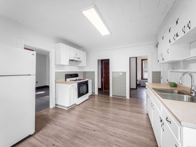 634 High Street 2, Middletown, CT 06457