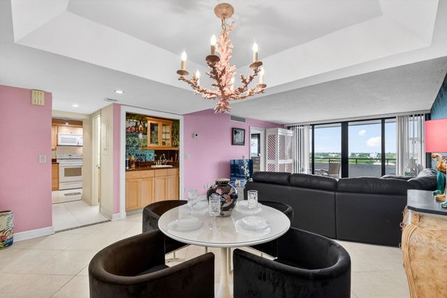 3589 S Ocean Boulevard 609, South Palm Beach, FL 33480