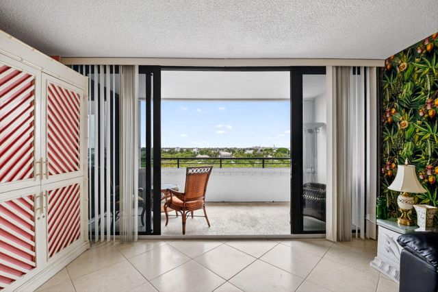 3589 S Ocean Boulevard 609, South Palm Beach, FL 33480