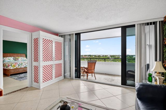 3589 S Ocean Boulevard 609, South Palm Beach, FL 33480