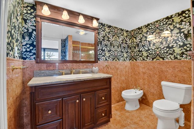 3589 S Ocean Boulevard 609, South Palm Beach, FL 33480