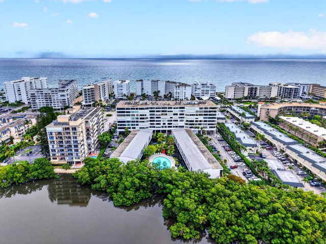 3589 S Ocean Boulevard 609, South Palm Beach, FL 33480