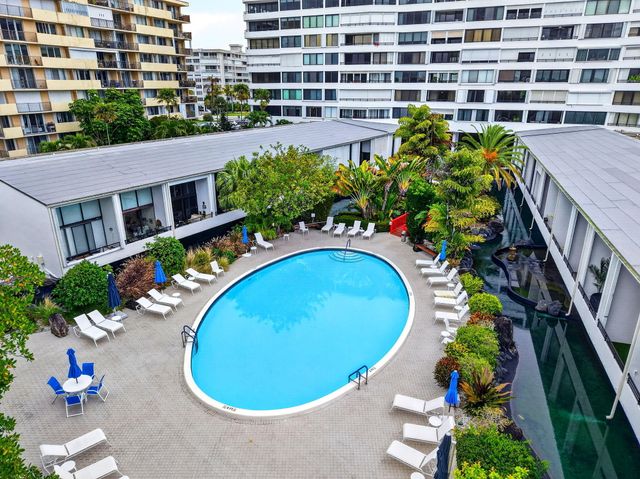 3589 S Ocean Boulevard 609, South Palm Beach, FL 33480