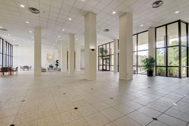 3589 S Ocean Boulevard 609, South Palm Beach, FL 33480