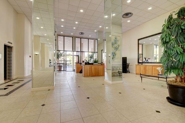 3589 S Ocean Boulevard 609, South Palm Beach, FL 33480