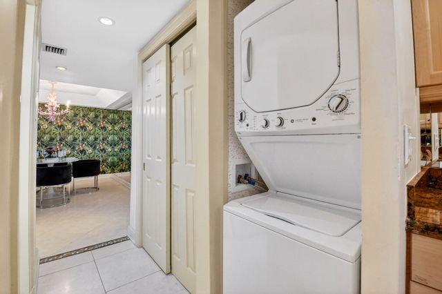 3589 S Ocean Boulevard 609, South Palm Beach, FL 33480