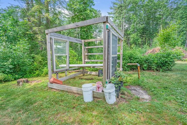 8558 Monterey Dr, Evart, MI 49631