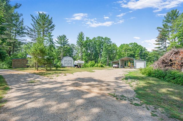 8558 Monterey Dr, Evart, MI 49631