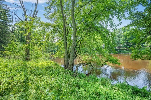 8558 Monterey Dr, Evart, MI 49631