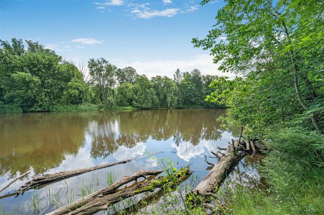 8558 Monterey Dr, Evart, MI 49631