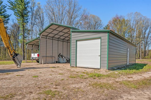 8558 Monterey Dr, Evart, MI 49631