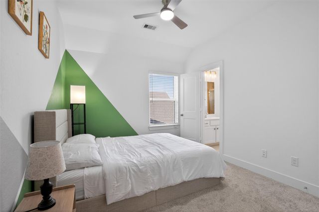 17722 Tree Of Heaven, Conroe, TX 77385