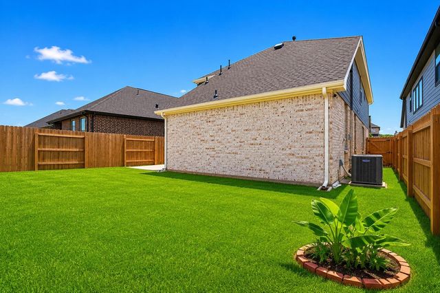 17722 Tree Of Heaven, Conroe, TX 77385