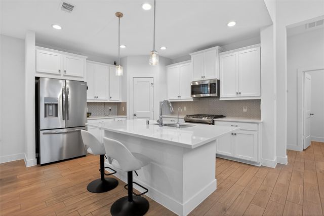17722 Tree Of Heaven, Conroe, TX 77385