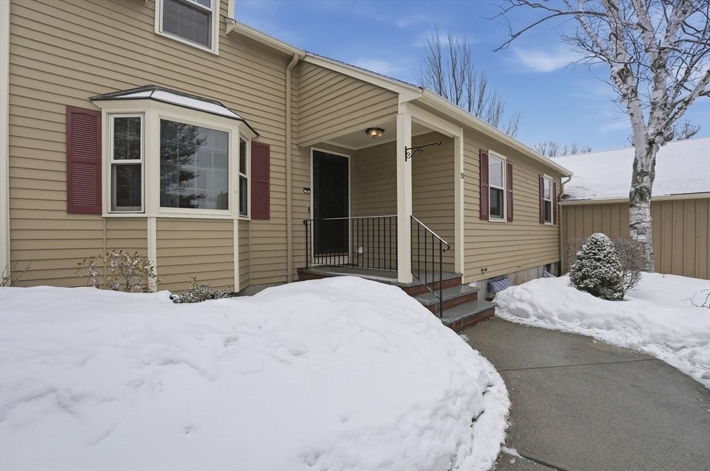 47 Collins St 50, Danvers, MA 01923