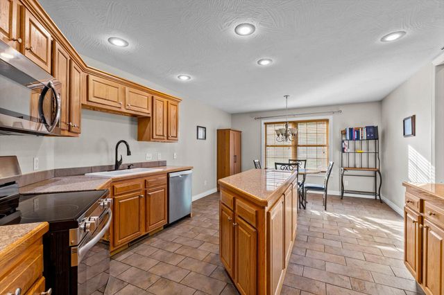 717 North Milton Drive, Nixa, MO 65714