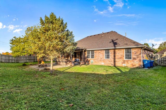 717 North Milton Drive, Nixa, MO 65714