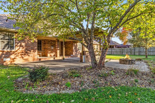 717 North Milton Drive, Nixa, MO 65714