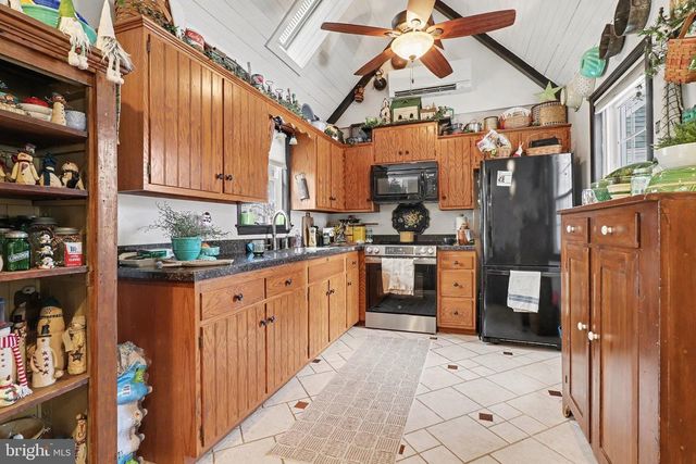 337 ECKMAN RD, Lancaster, PA 17603