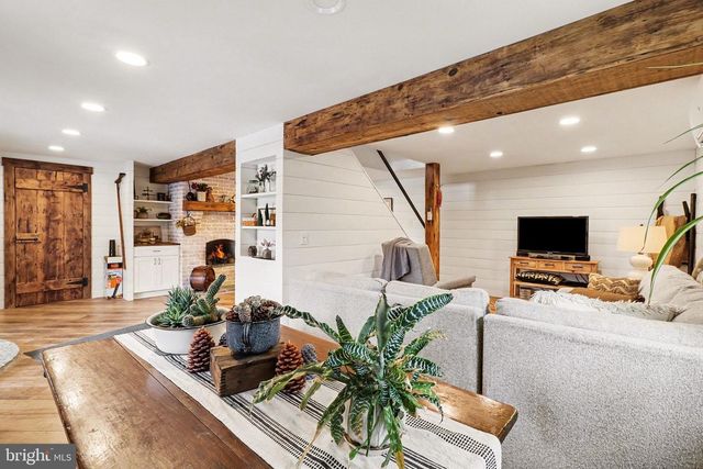 337 ECKMAN RD, Lancaster, PA 17603