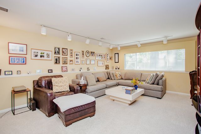 1133 KENTON Road, Deerfield, IL 60015