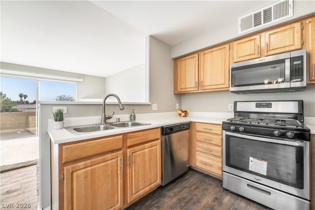 5710 East Tropicana Avenue 2073, Las Vegas, NV 89122