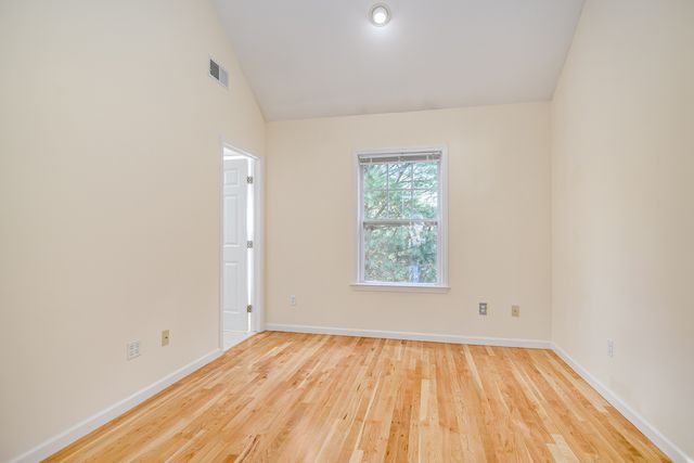 92 Woodcrest Lane 92, Danbury, CT 06810