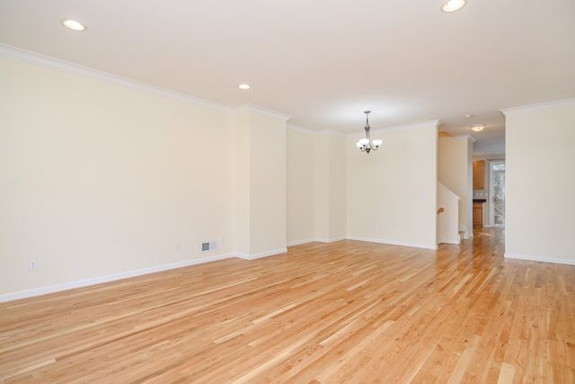 92 Woodcrest Lane 92, Danbury, CT 06810