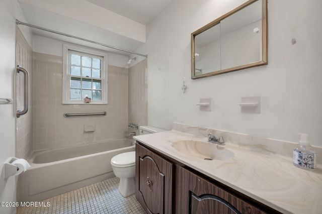 28 Brand Road, Toms River, NJ 08753