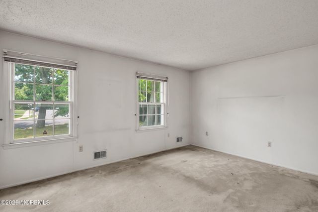 28 Brand Road, Toms River, NJ 08753