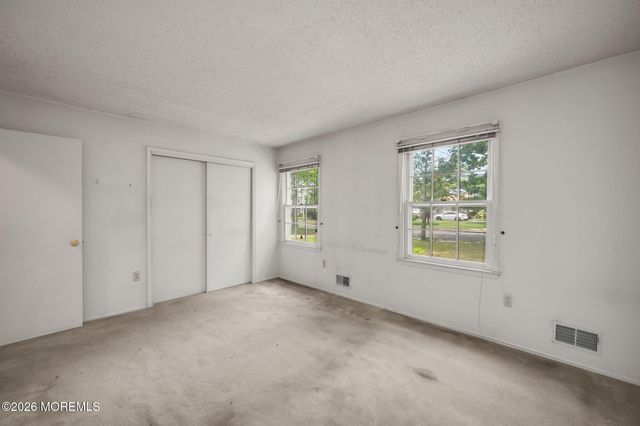 28 Brand Road, Toms River, NJ 08753