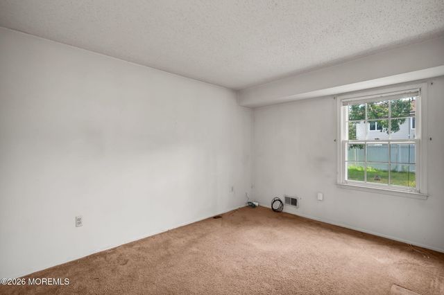 28 Brand Road, Toms River, NJ 08753