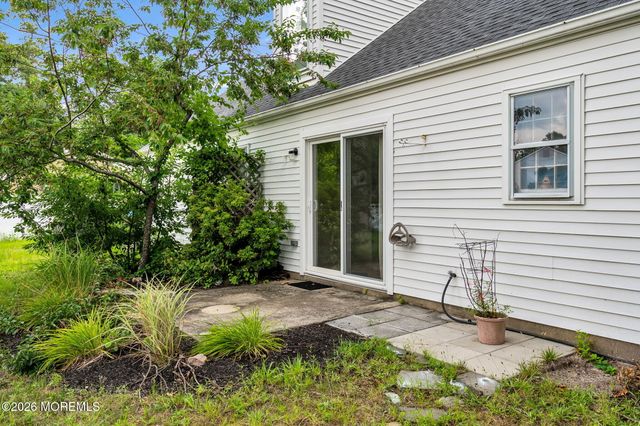 28 Brand Road, Toms River, NJ 08753
