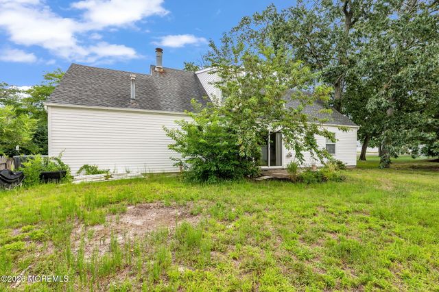 28 Brand Road, Toms River, NJ 08753