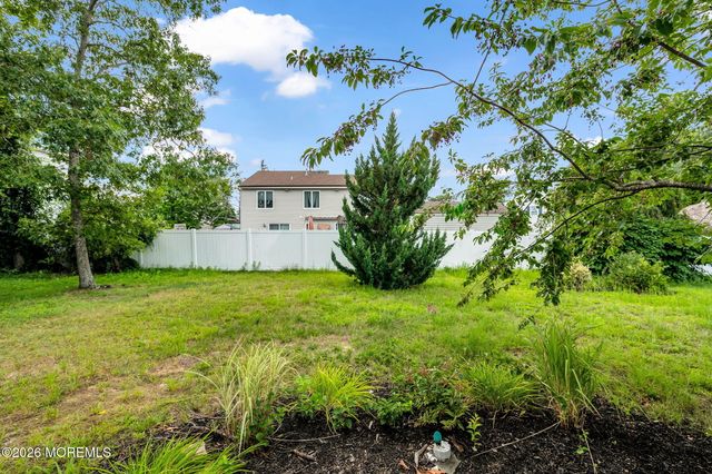 28 Brand Road, Toms River, NJ 08753