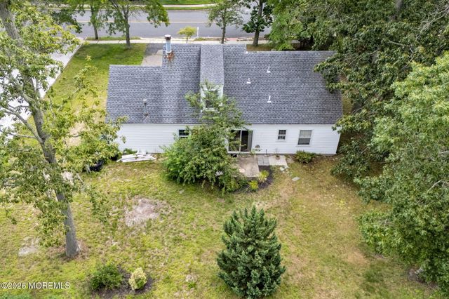 28 Brand Road, Toms River, NJ 08753