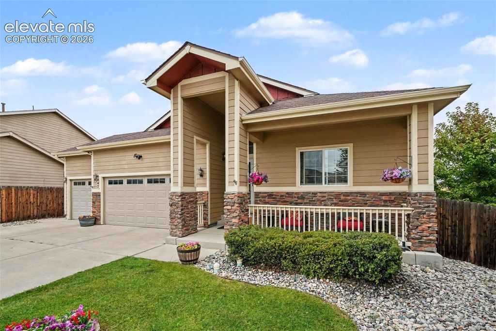 6847 Sandyford Lane, Colorado Springs, CO 80923 — photo 2