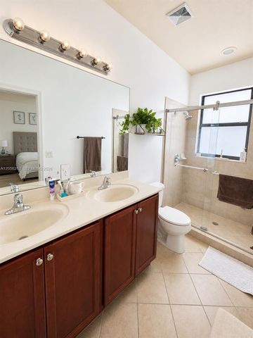4261 SW 164th Ct, Miami, FL 33185