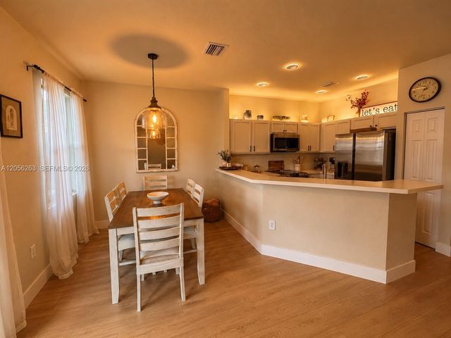 4261 SW 164th Ct, Miami, FL 33185