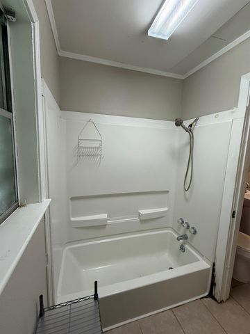 2213 17th Avenue N, Texas City, TX 77590