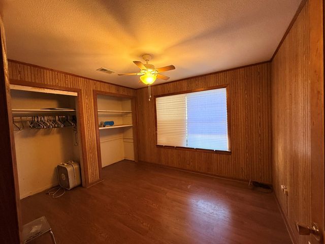 2213 17th Avenue N, Texas City, TX 77590