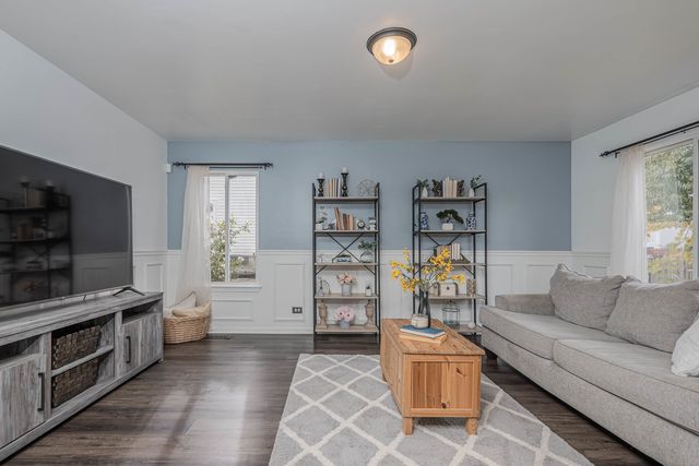 215 Alexis Street, Plano, IL 60545