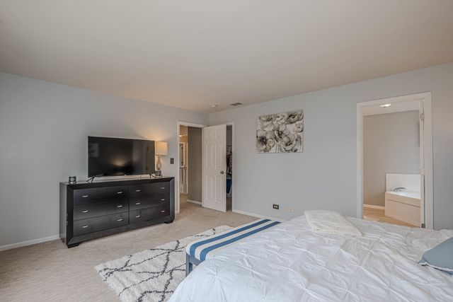 215 Alexis Street, Plano, IL 60545